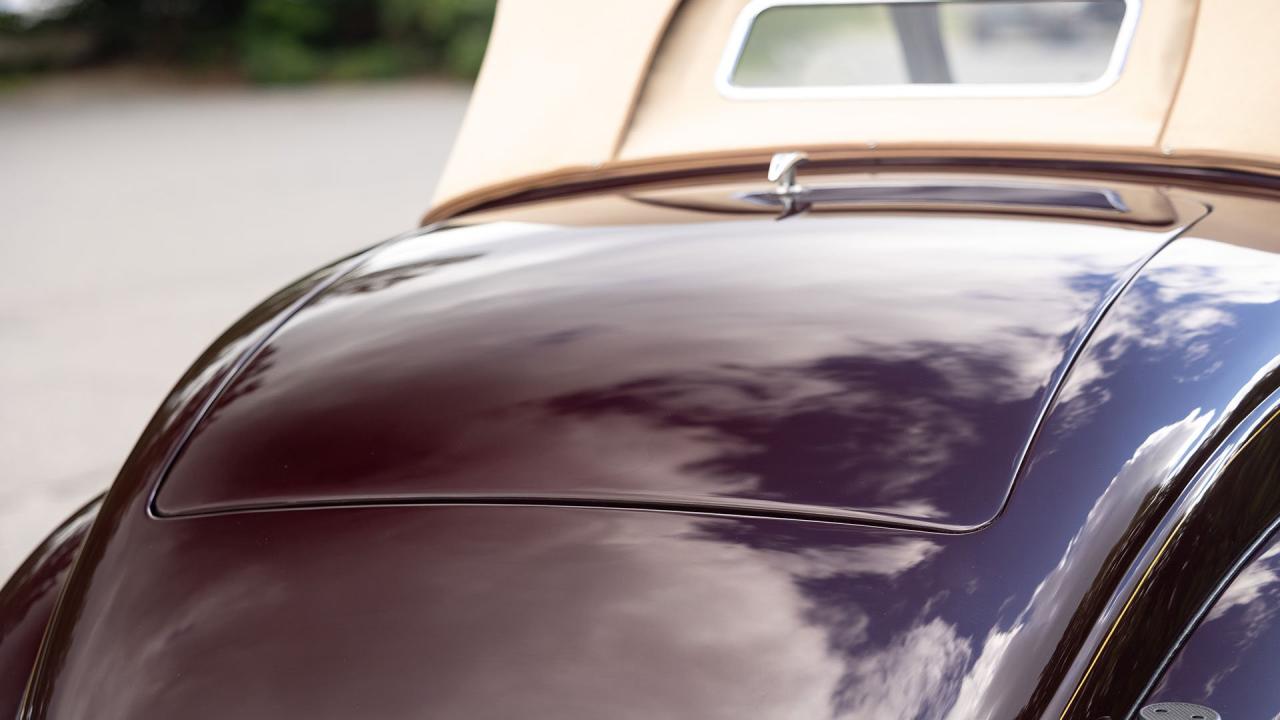 1937 Ford V8 De Luxe Convertible Cabriolet