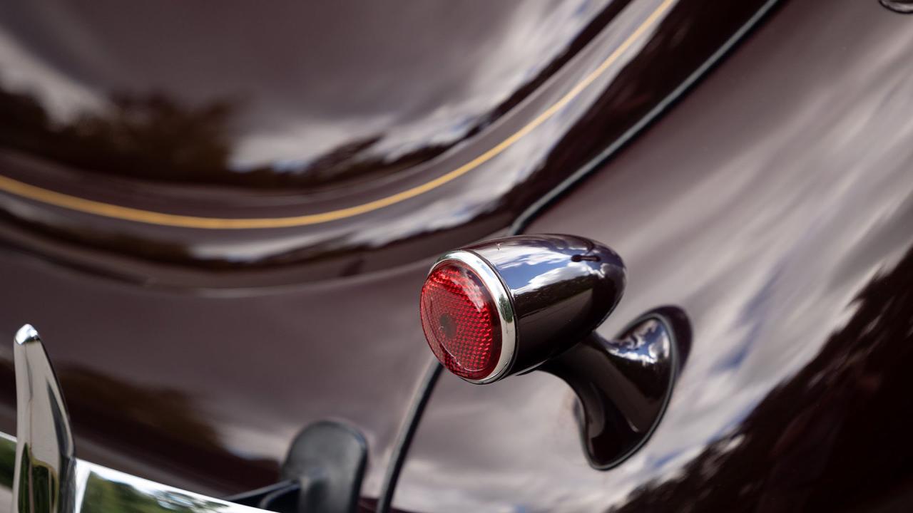 1937 Ford V8 De Luxe Convertible Cabriolet