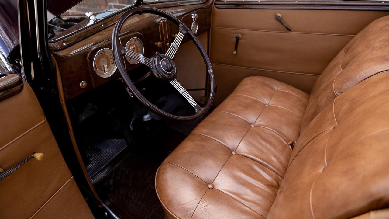 1937 Ford V8 De Luxe Convertible Cabriolet