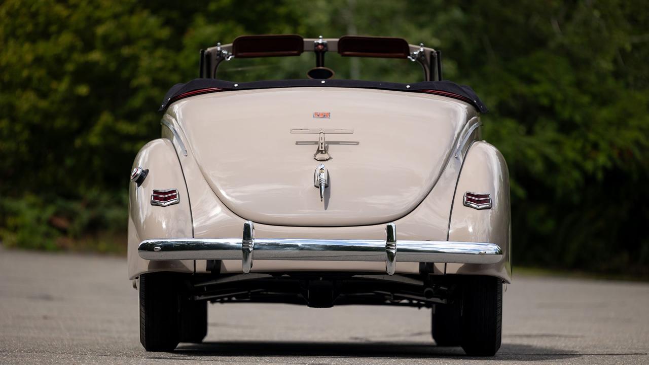 1940 Ford De Luxe V8 Convertible Club Coupe