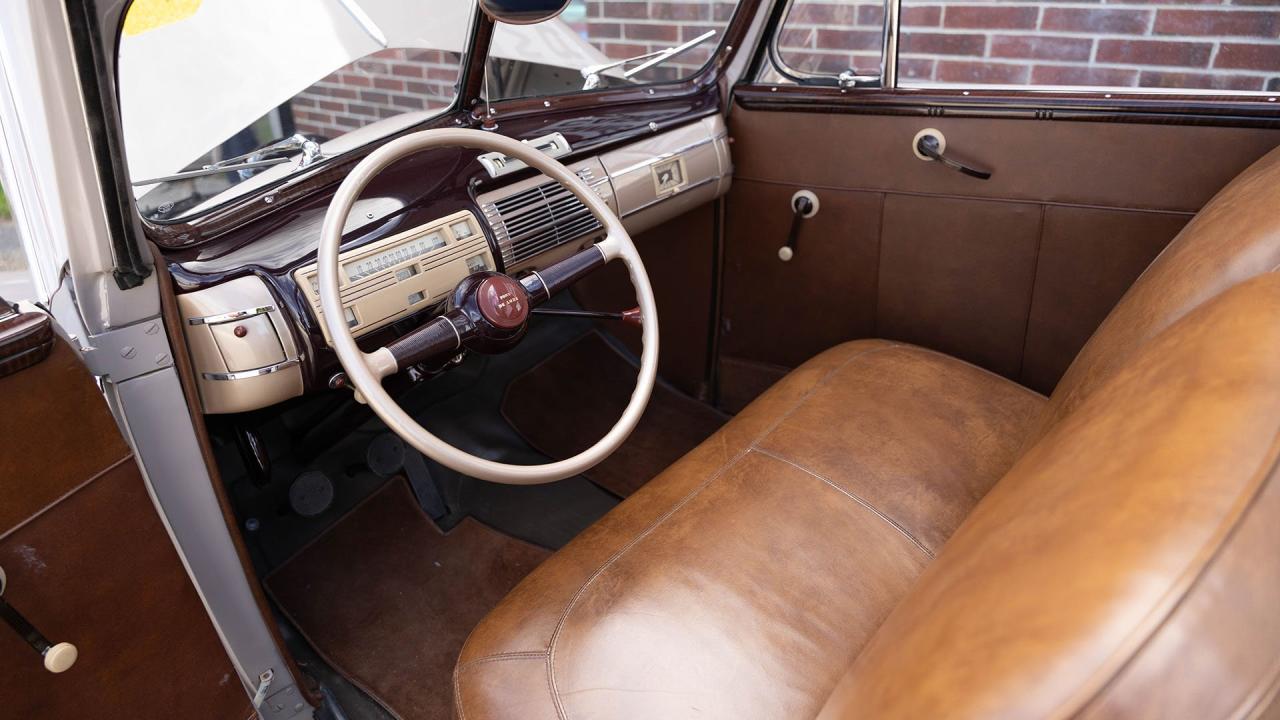 1940 Ford De Luxe V8 Convertible Club Coupe