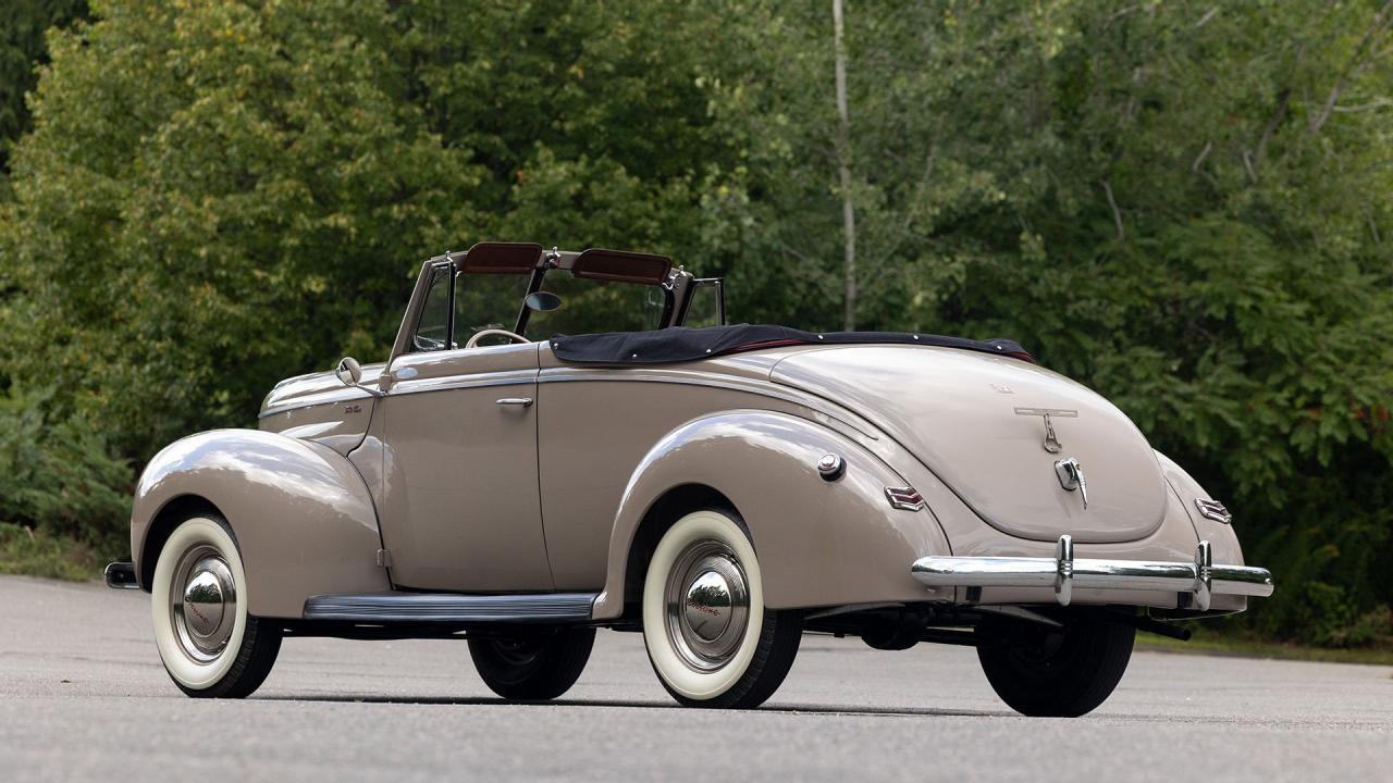1940 Ford De Luxe V8 Convertible Club Coupe