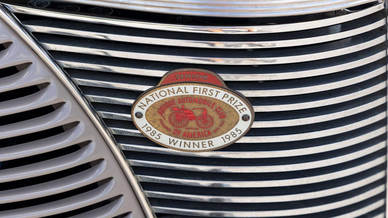 1940 Ford De Luxe V8 Convertible Club Coupe
