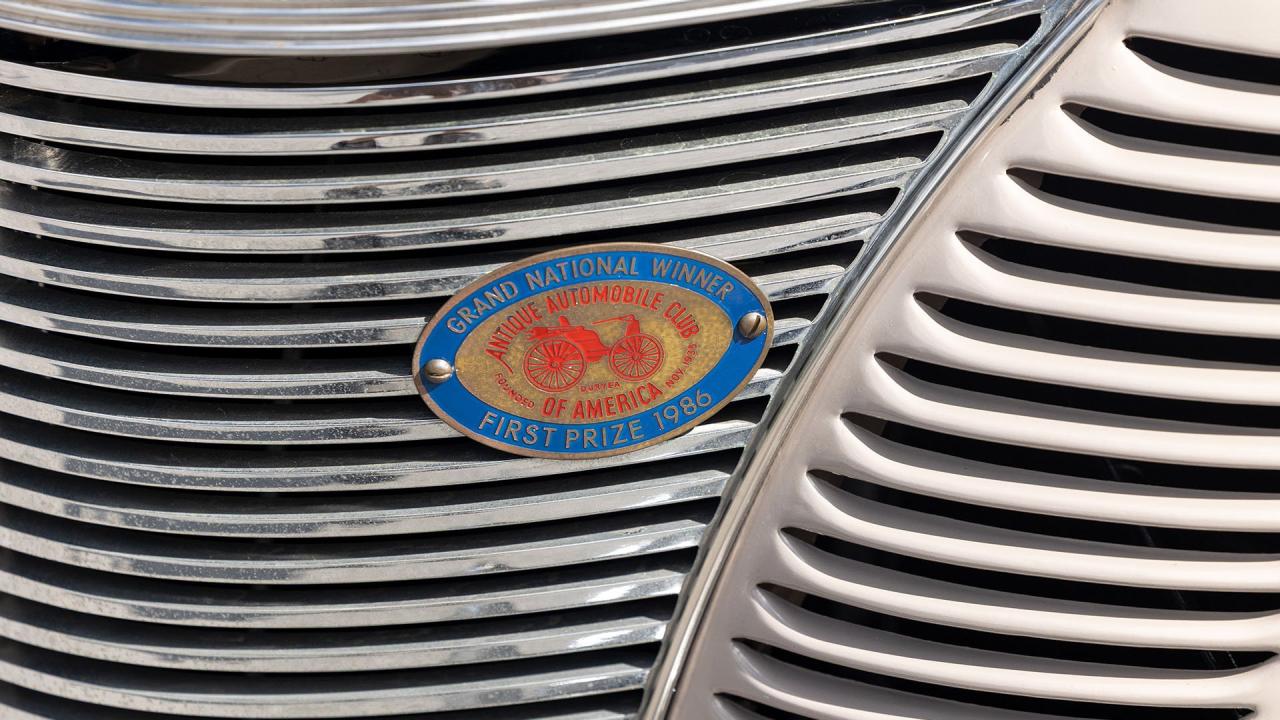 1940 Ford De Luxe V8 Convertible Club Coupe