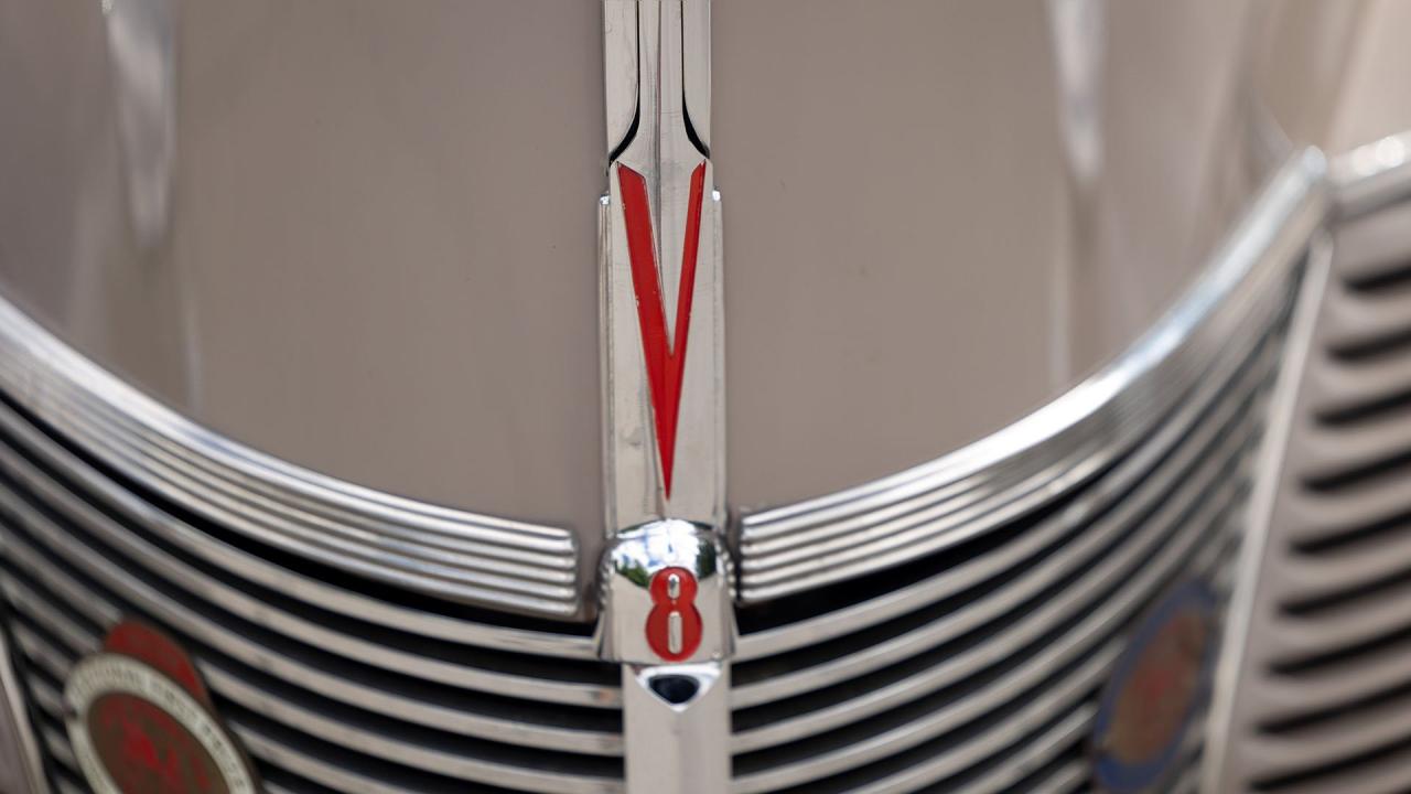 1940 Ford De Luxe V8 Convertible Club Coupe