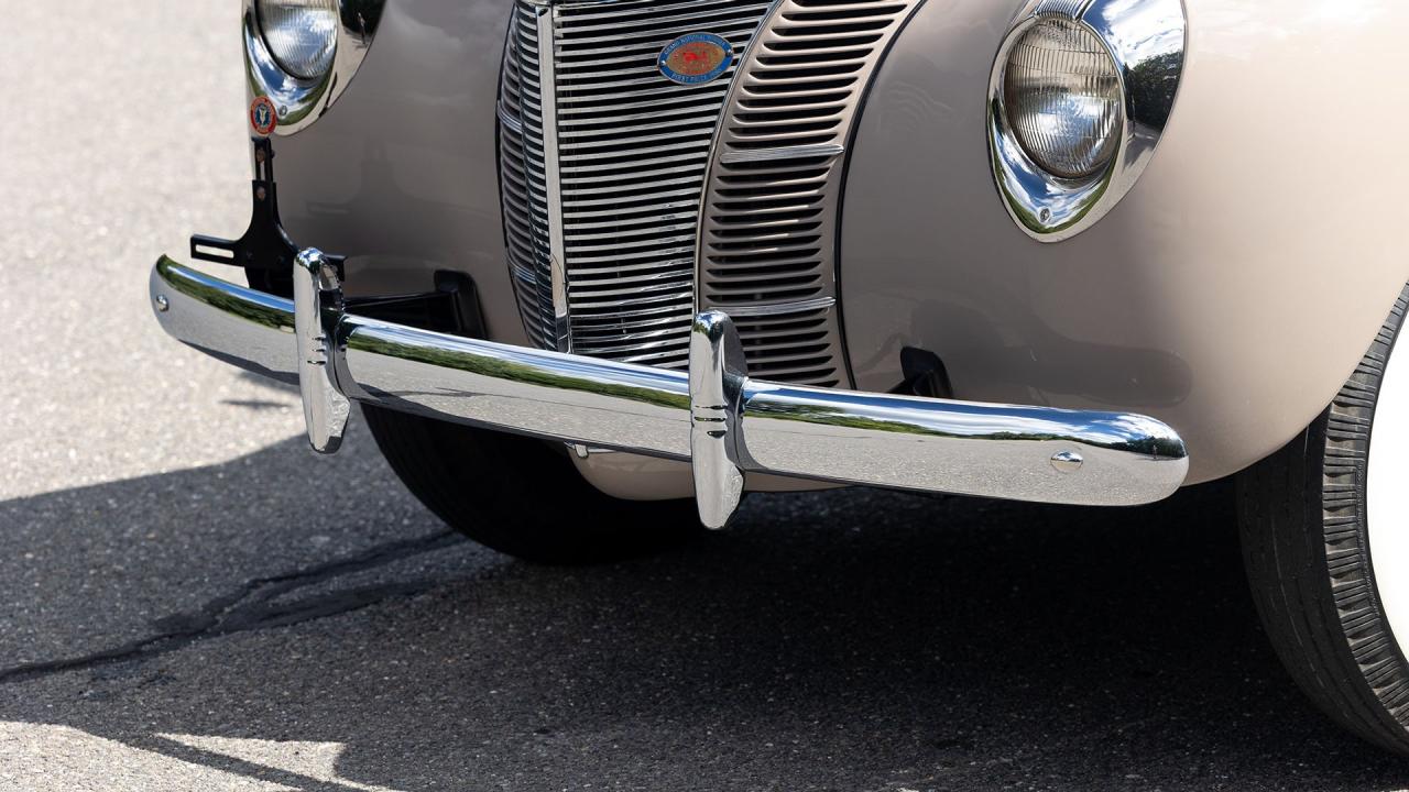 1940 Ford De Luxe V8 Convertible Club Coupe