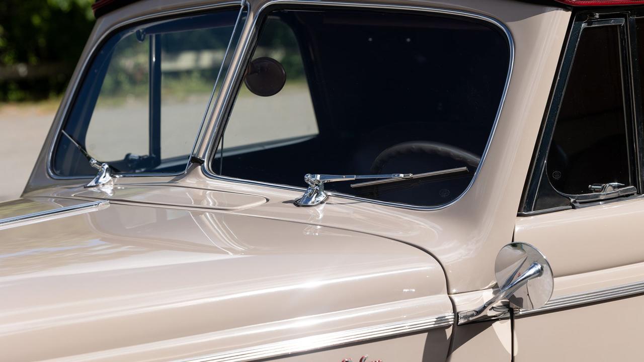 1940 Ford De Luxe V8 Convertible Club Coupe