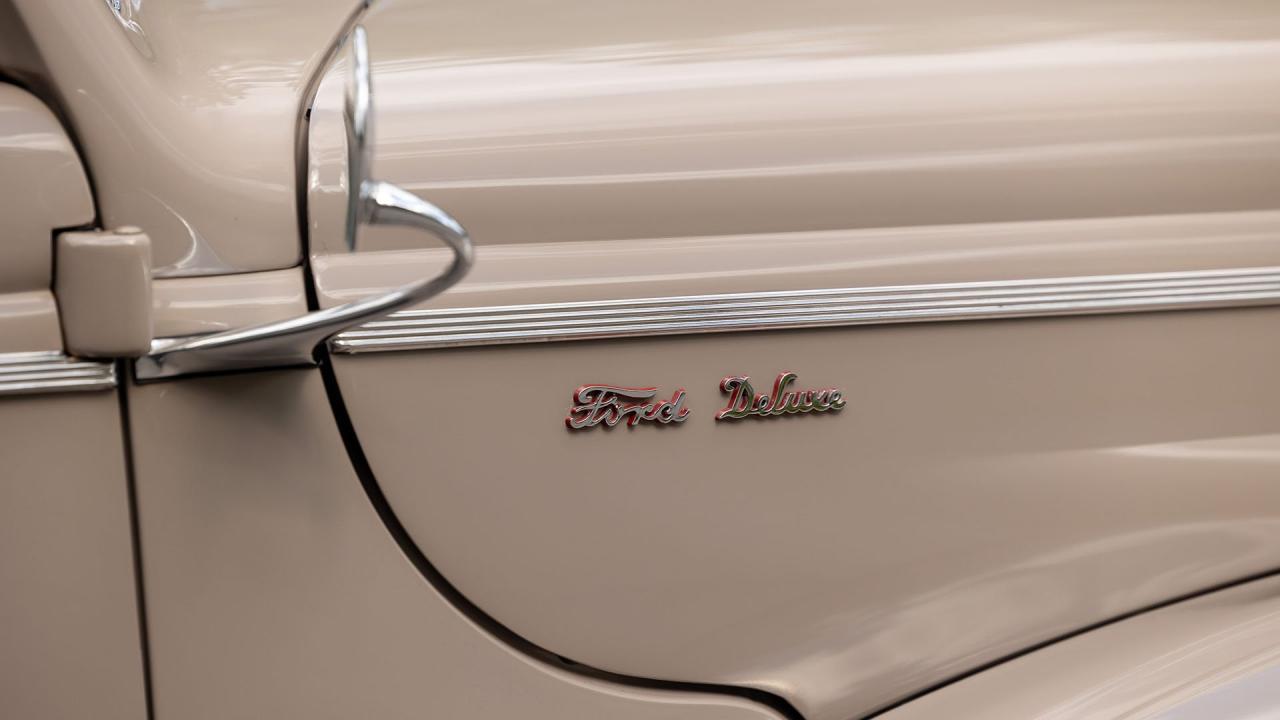 1940 Ford De Luxe V8 Convertible Club Coupe
