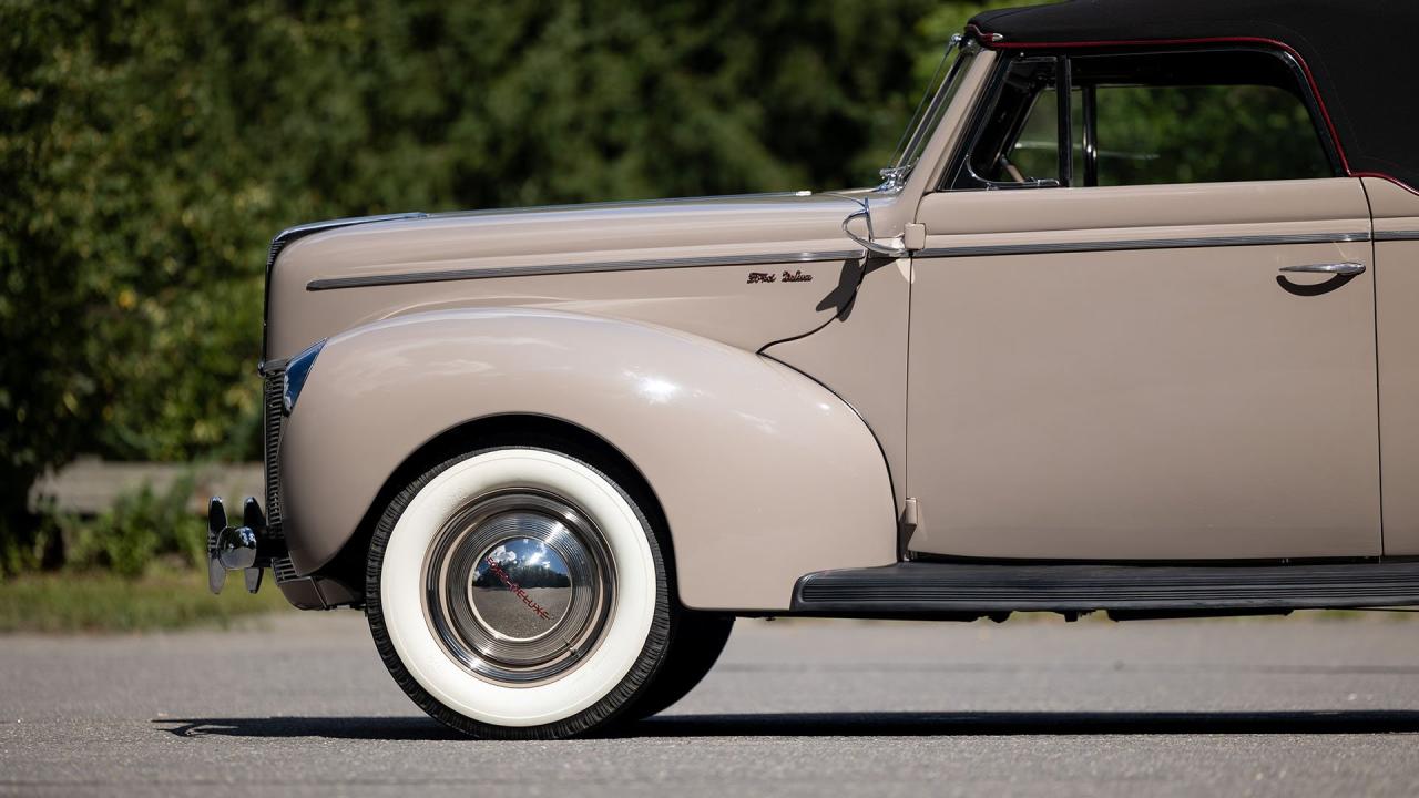 1940 Ford De Luxe V8 Convertible Club Coupe