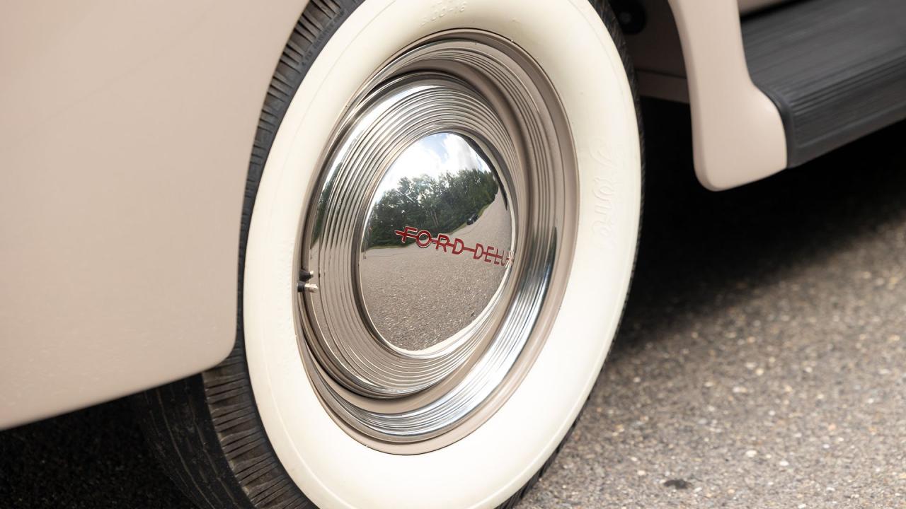 1940 Ford De Luxe V8 Convertible Club Coupe