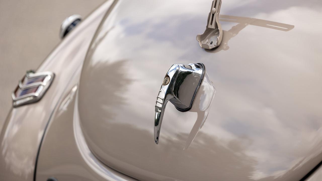 1940 Ford De Luxe V8 Convertible Club Coupe