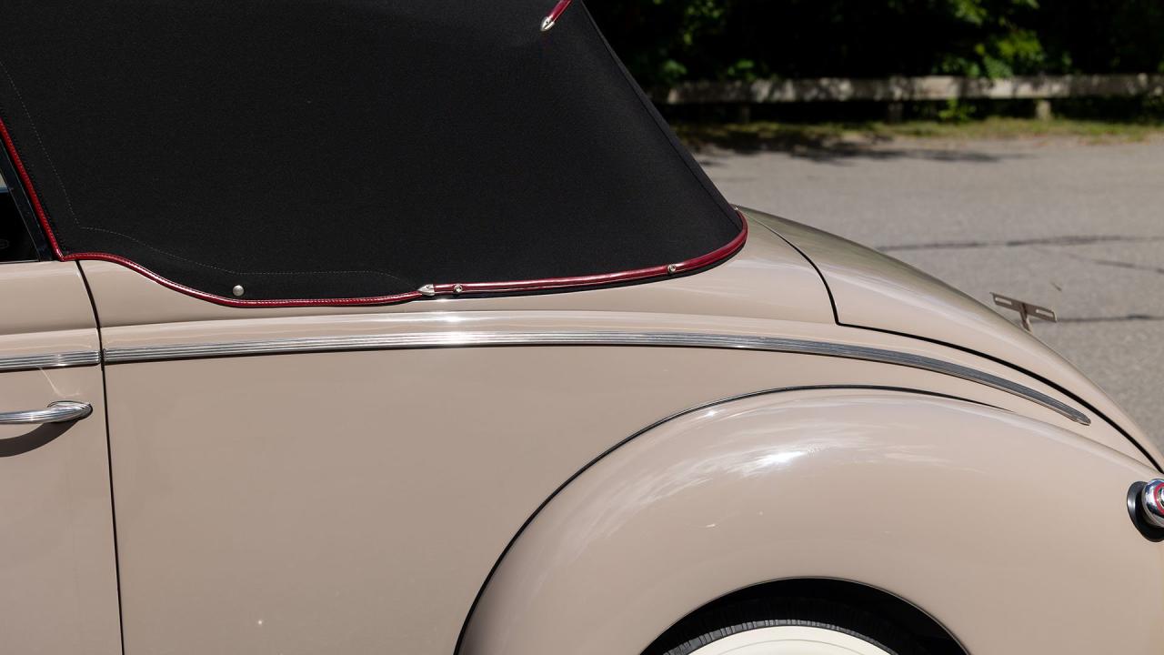 1940 Ford De Luxe V8 Convertible Club Coupe