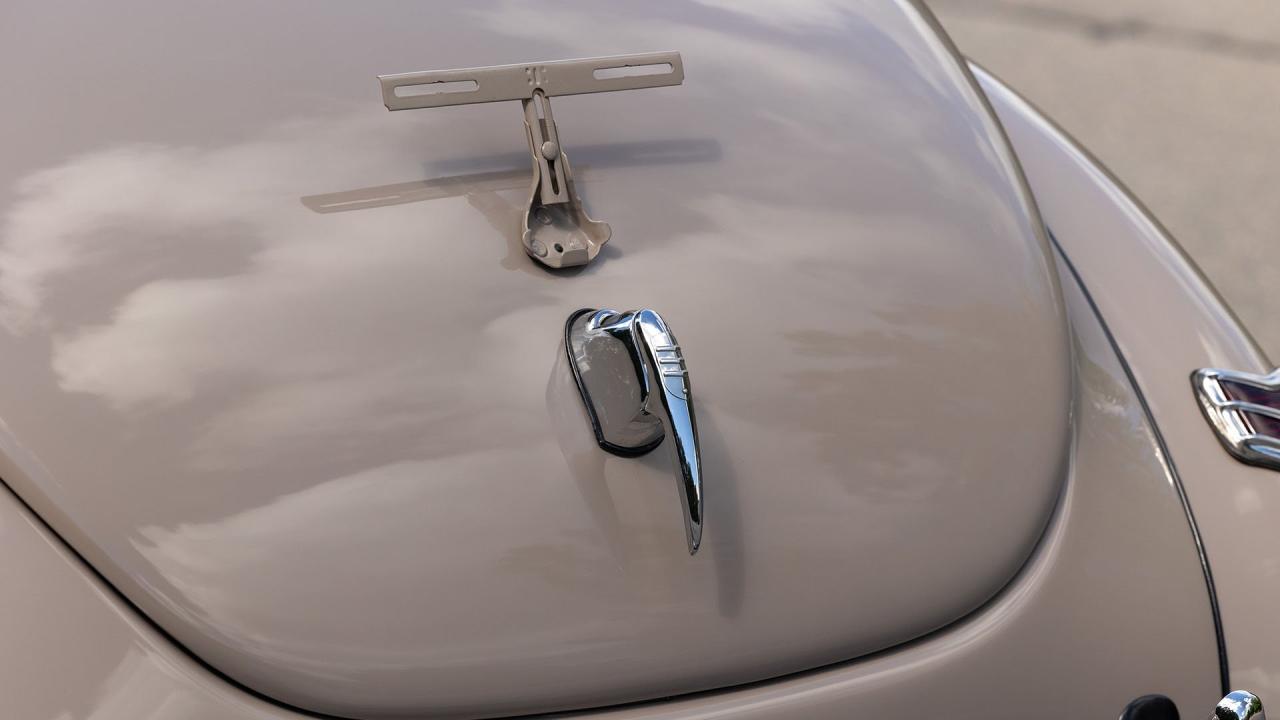 1940 Ford De Luxe V8 Convertible Club Coupe