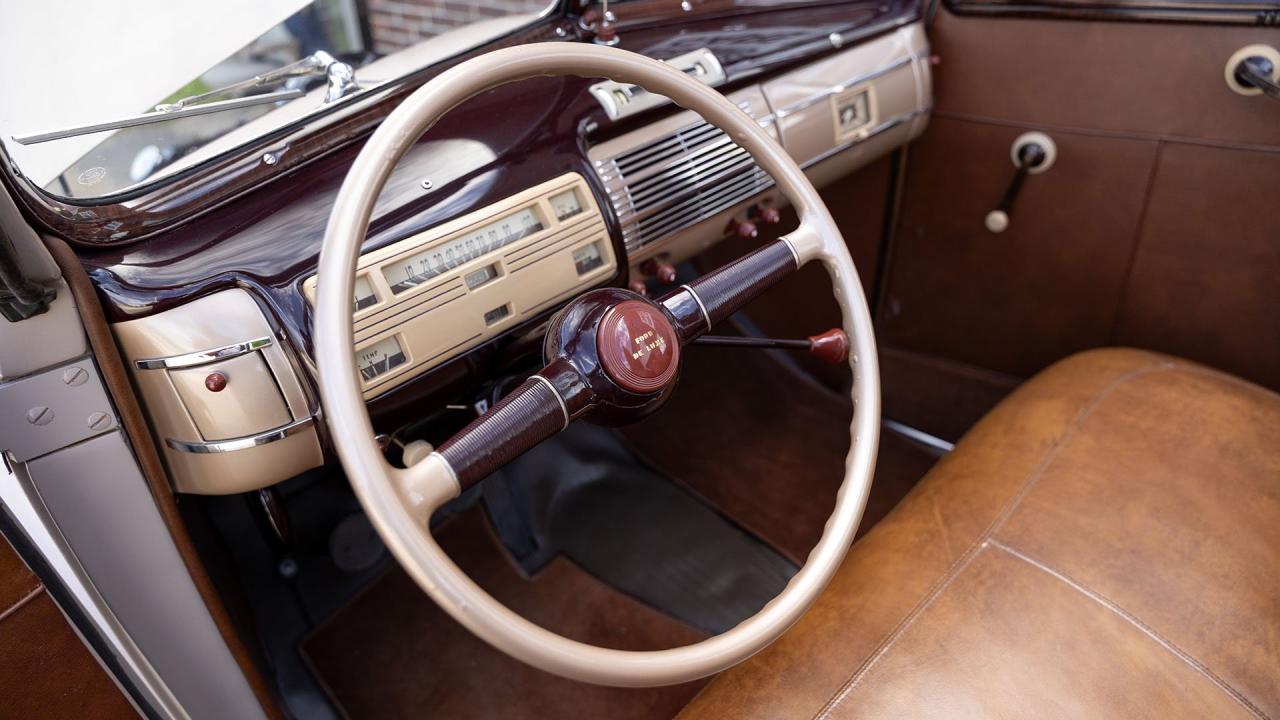 1940 Ford De Luxe V8 Convertible Club Coupe