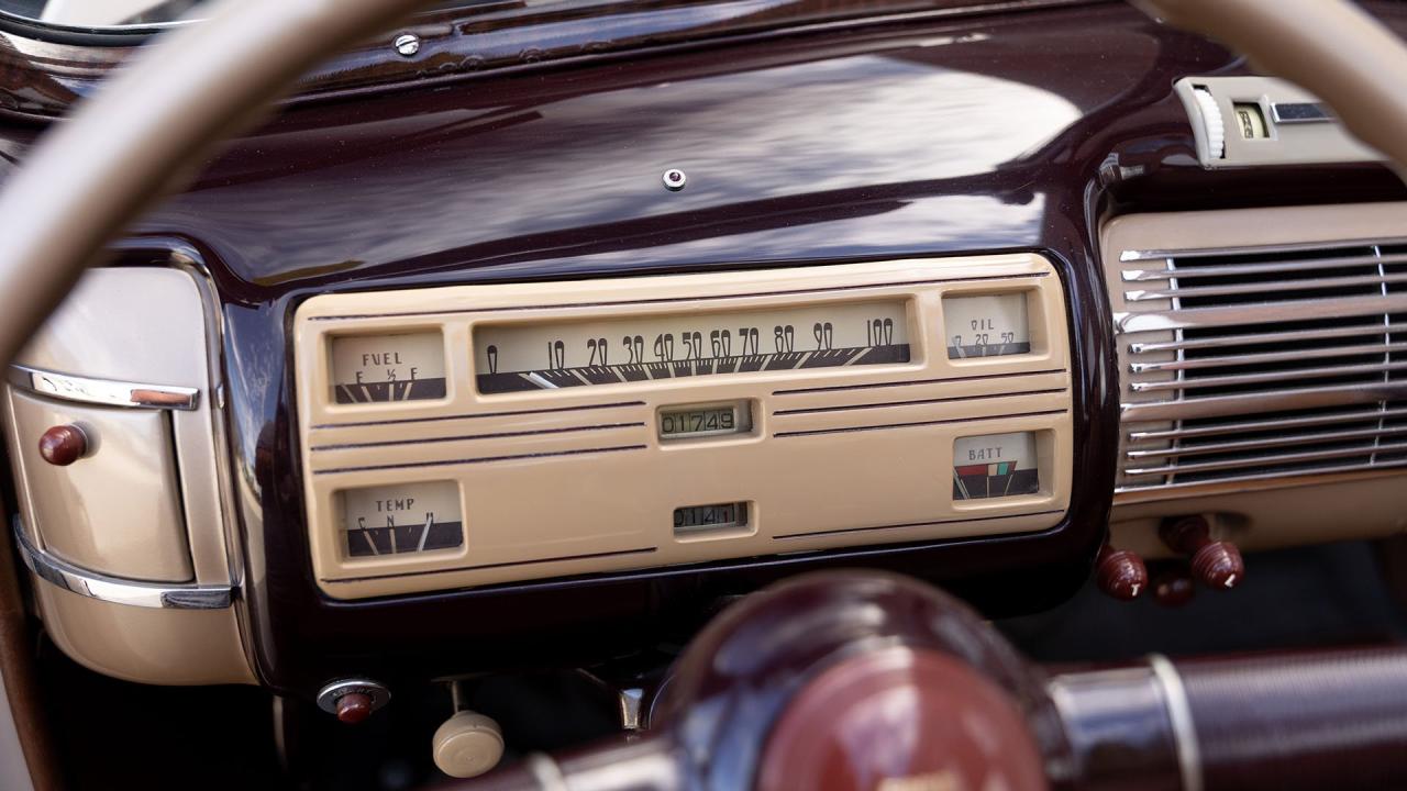 1940 Ford De Luxe V8 Convertible Club Coupe