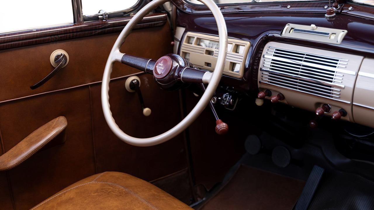 1940 Ford De Luxe V8 Convertible Club Coupe