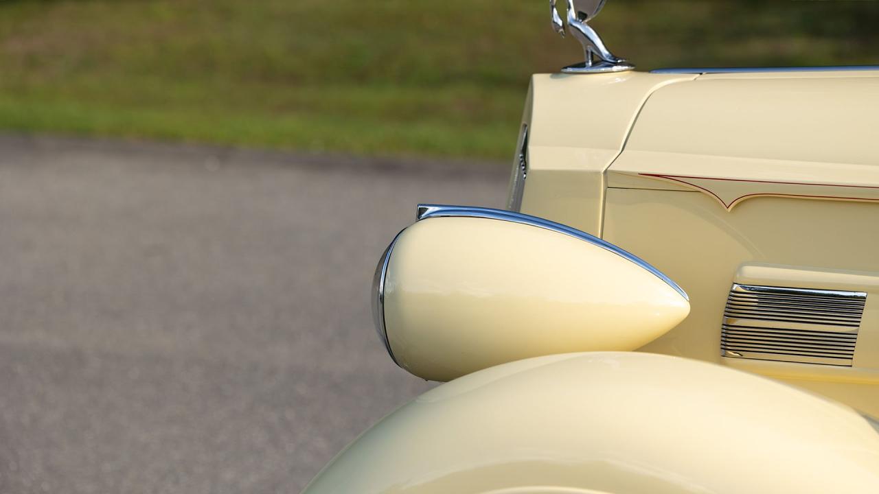 1937 Packard 1501 Super Eight Convertible Victoria