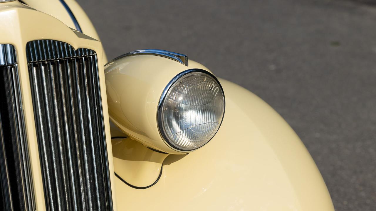 1937 Packard 1501 Super Eight Convertible Victoria