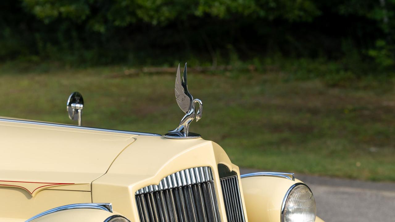 1937 Packard 1501 Super Eight Convertible Victoria
