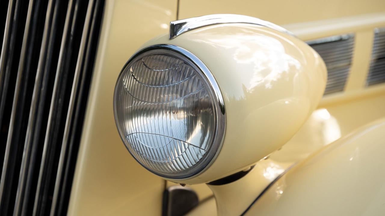1937 Packard 1501 Super Eight Convertible Victoria