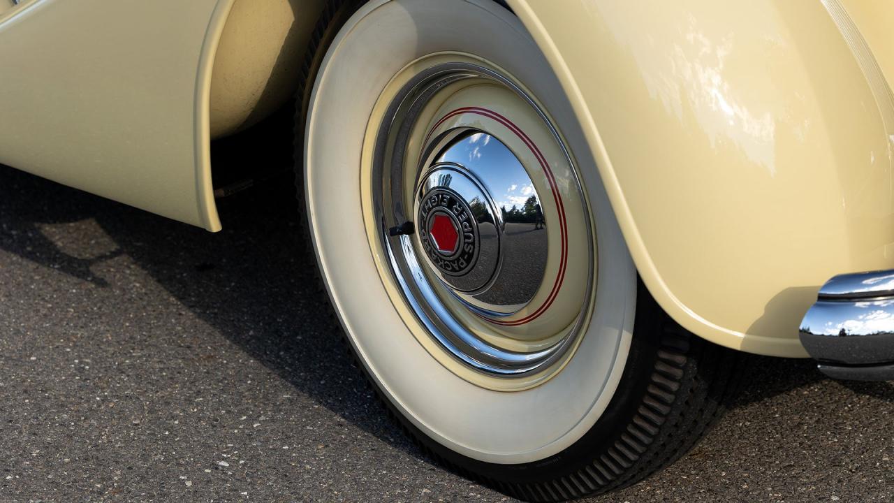 1937 Packard 1501 Super Eight Convertible Victoria