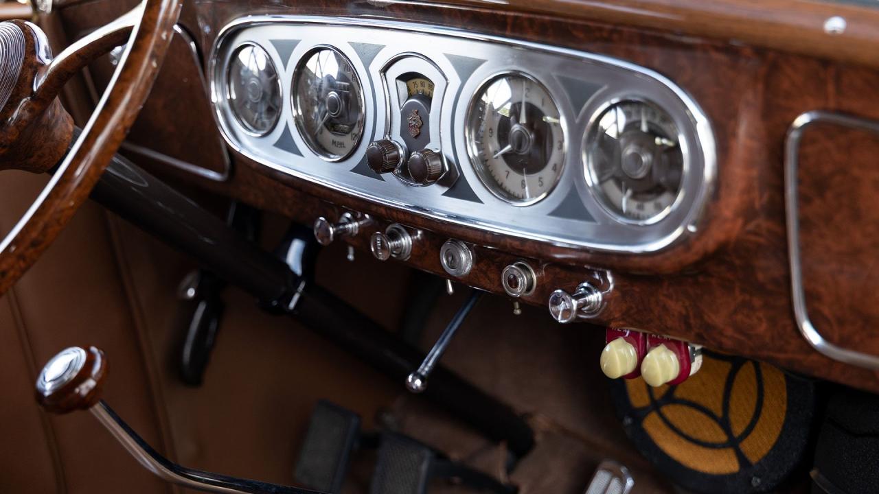 1937 Packard 1501 Super Eight Convertible Victoria