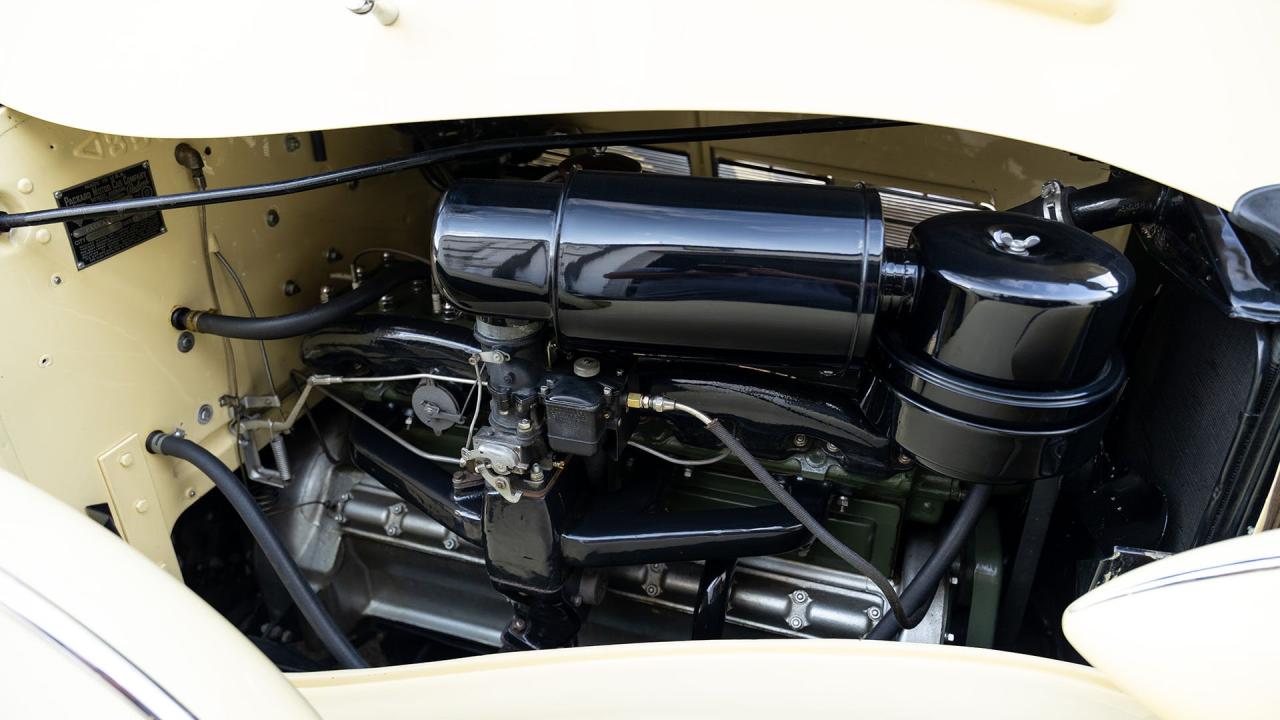 1937 Packard 1501 Super Eight Convertible Victoria