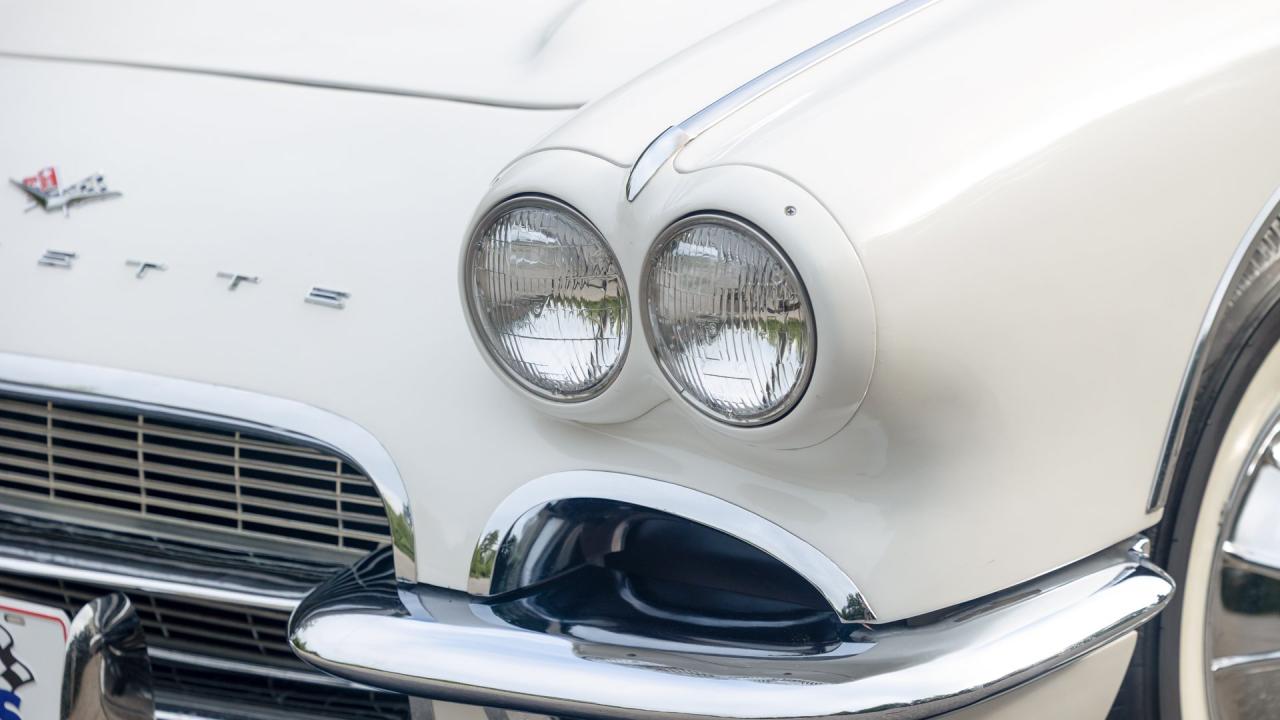 1961 Chevrolet Corvette 283/315 "Fuelie"