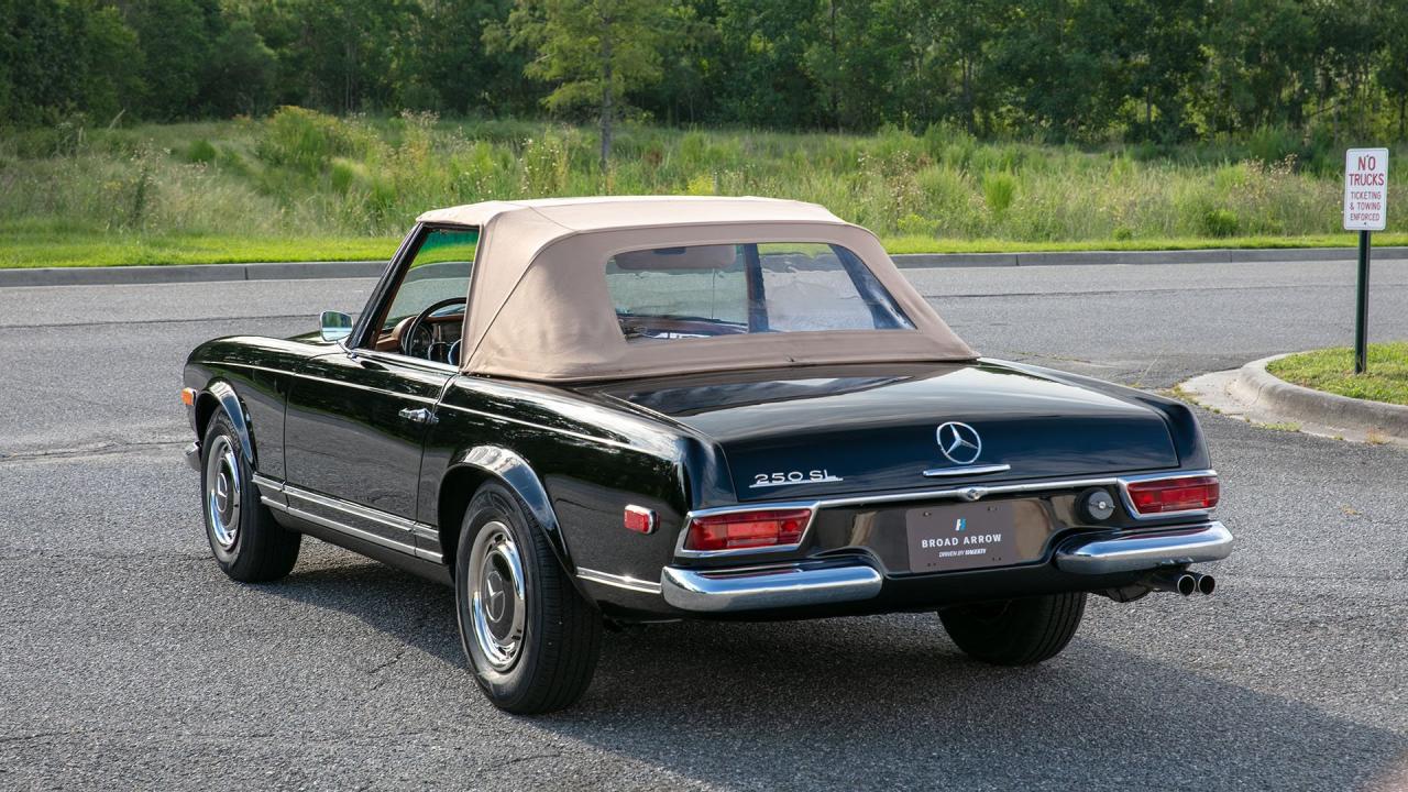 1968 Mercedes - Benz 250 SL Pagoda