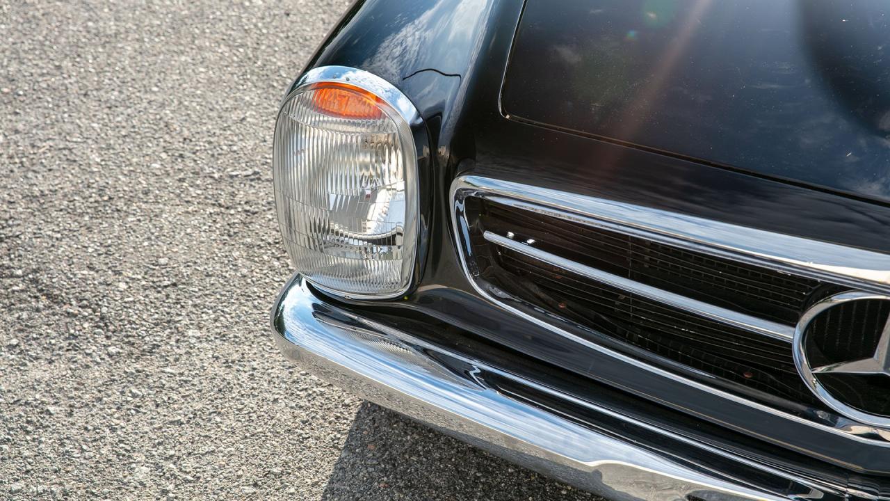1968 Mercedes - Benz 250 SL Pagoda