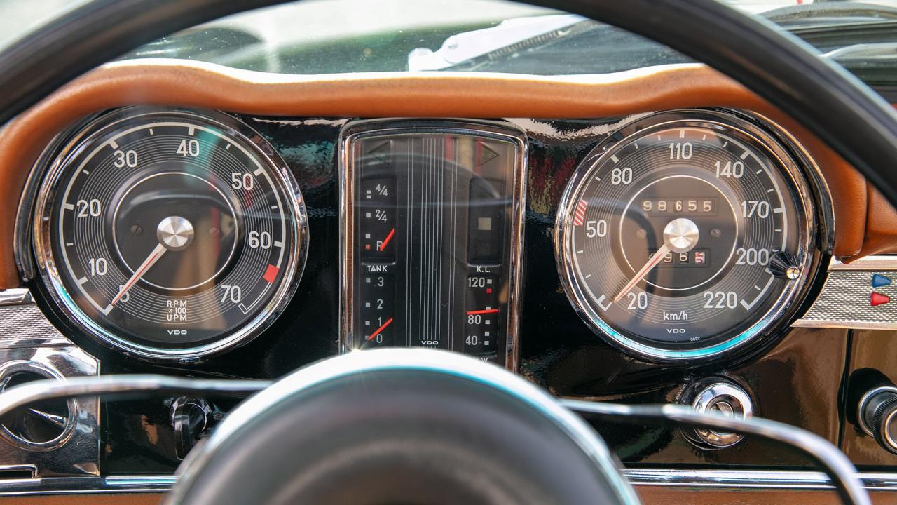 1968 Mercedes - Benz 250 SL Pagoda
