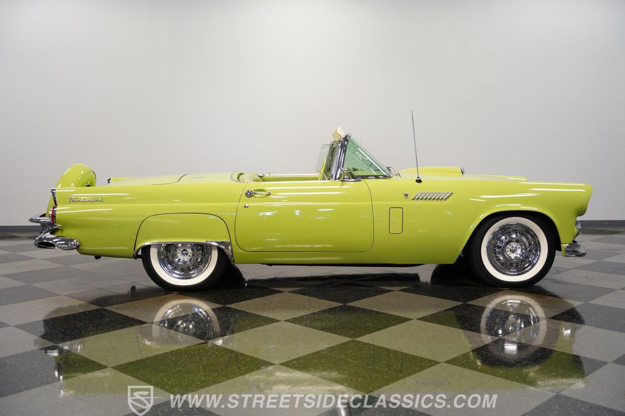 1956 Ford Thunderbird