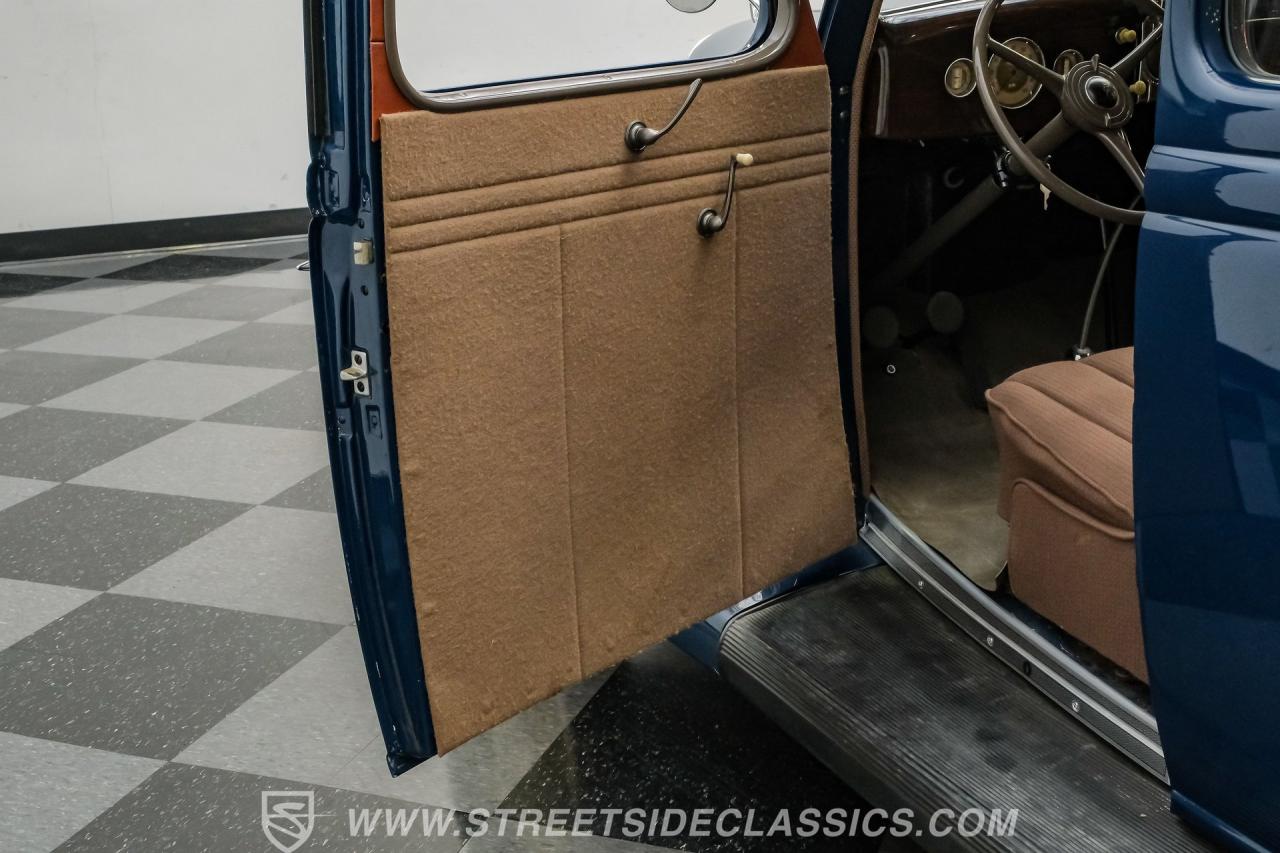1935 Ford 5-Window Rumble Seat Coupe