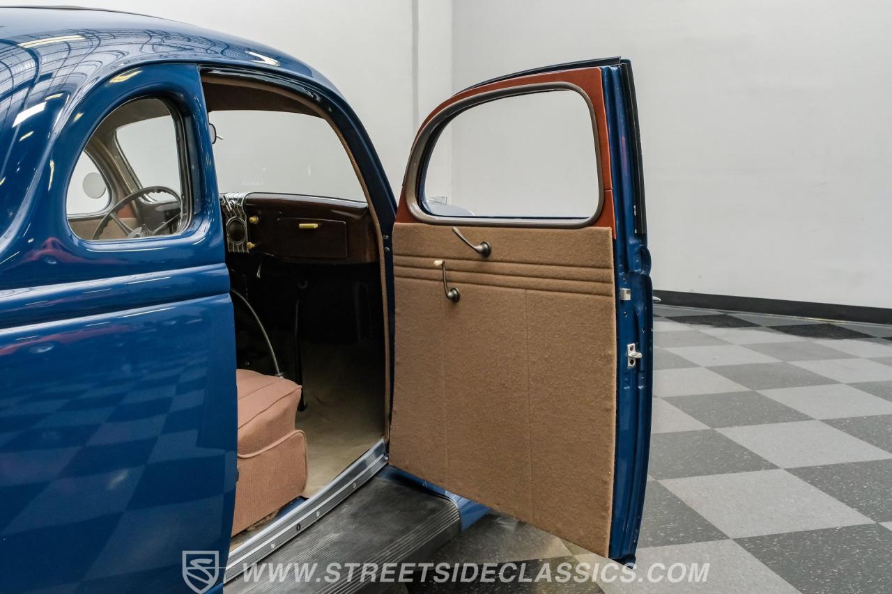 1935 Ford 5-Window Rumble Seat Coupe