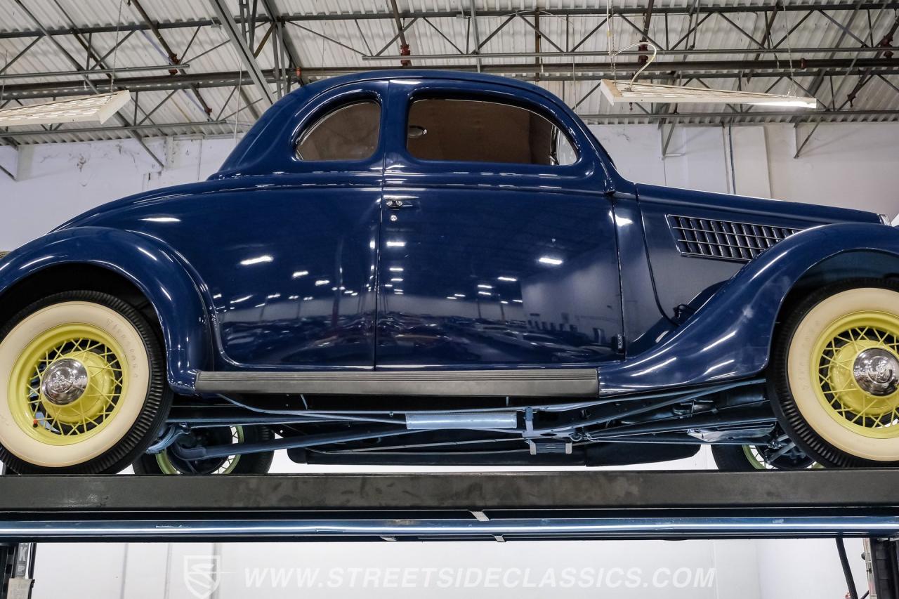 1935 Ford 5-Window Rumble Seat Coupe