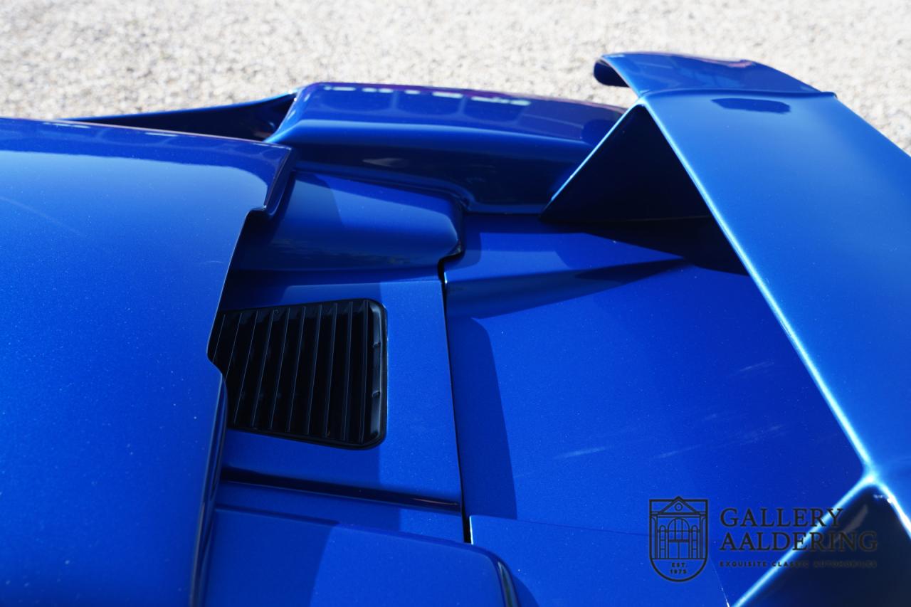 1996 Lamborghini Diablo Roadster VT &ldquo;35.000 kms and dealer service&rdquo;