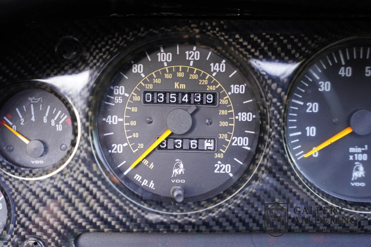 1996 Lamborghini Diablo Roadster VT &ldquo;35.000 kms and dealer service&rdquo;