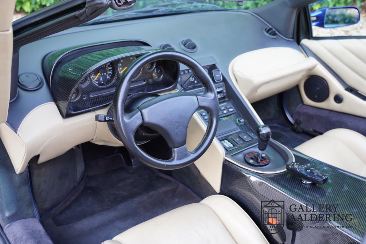 1996 Lamborghini Diablo Roadster VT &ldquo;35.000 kms and dealer service&rdquo;
