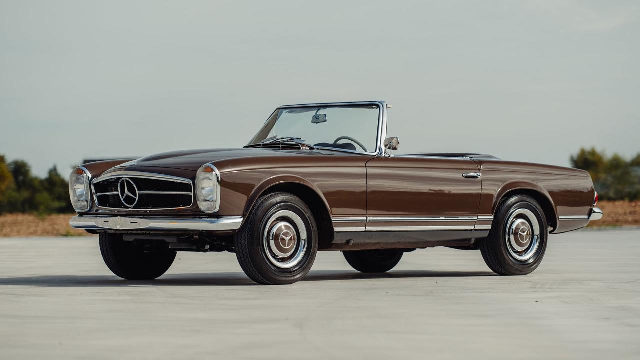 1965 Mercedes - Benz 230 SL Pagoda