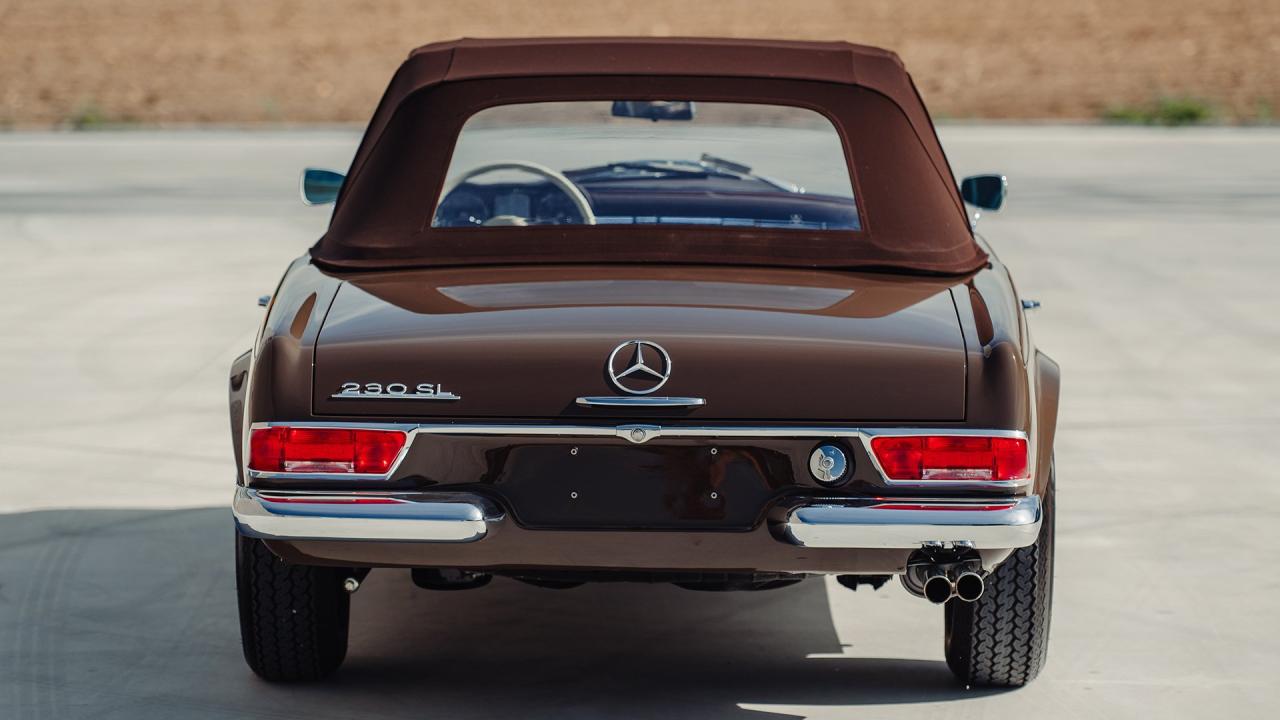 1965 Mercedes - Benz 230 SL Pagoda