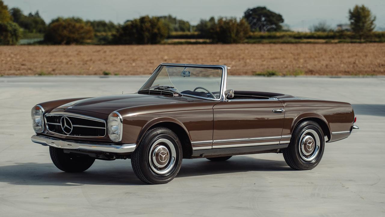 1965 Mercedes - Benz 230 SL Pagoda