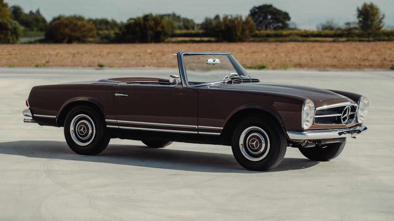 1965 Mercedes - Benz 230 SL Pagoda