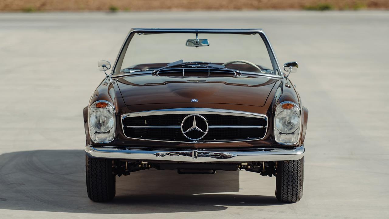 1965 Mercedes - Benz 230 SL Pagoda