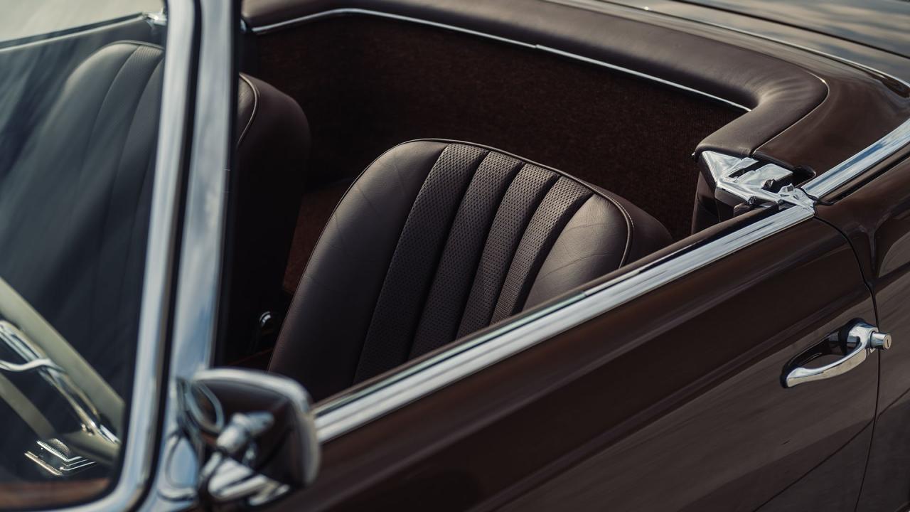 1965 Mercedes - Benz 230 SL Pagoda
