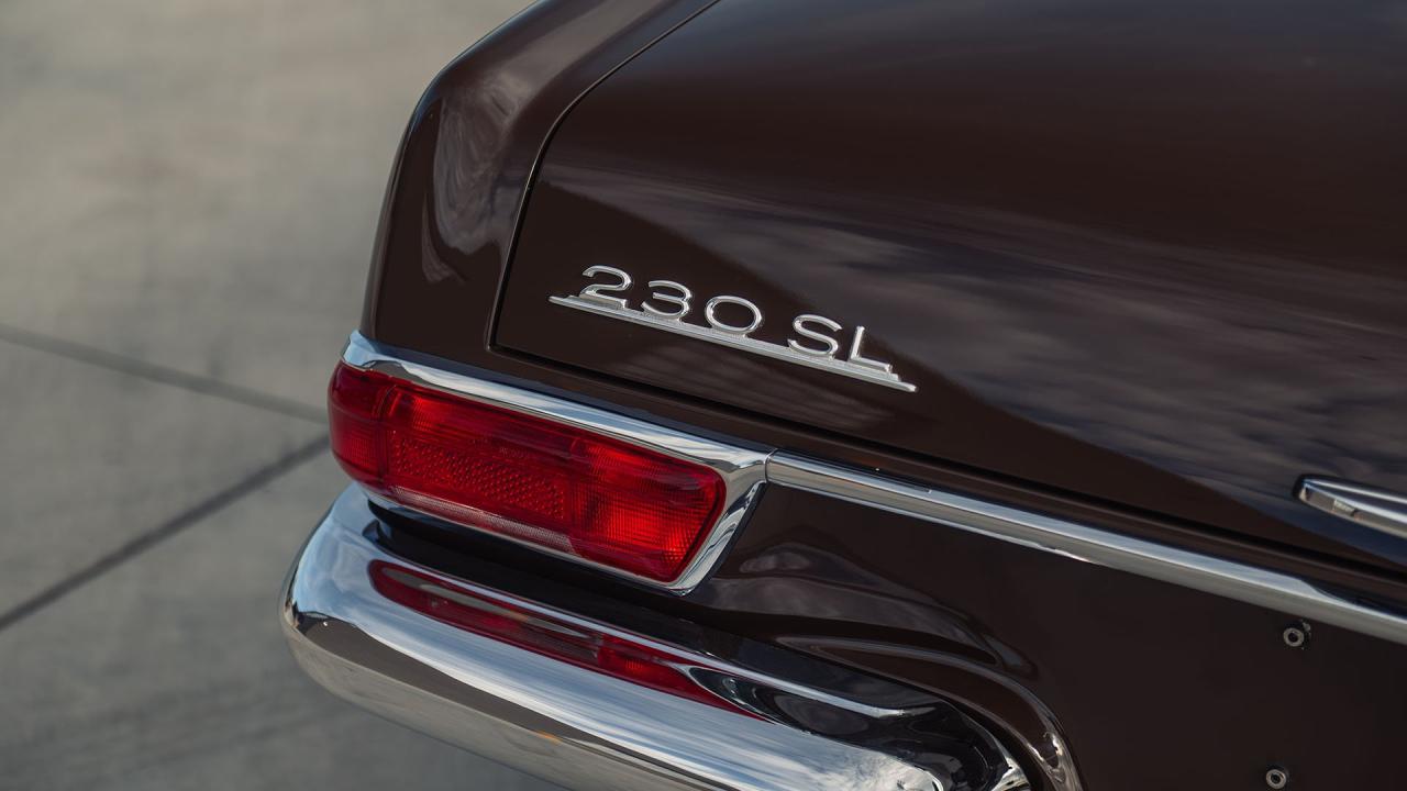 1965 Mercedes - Benz 230 SL Pagoda