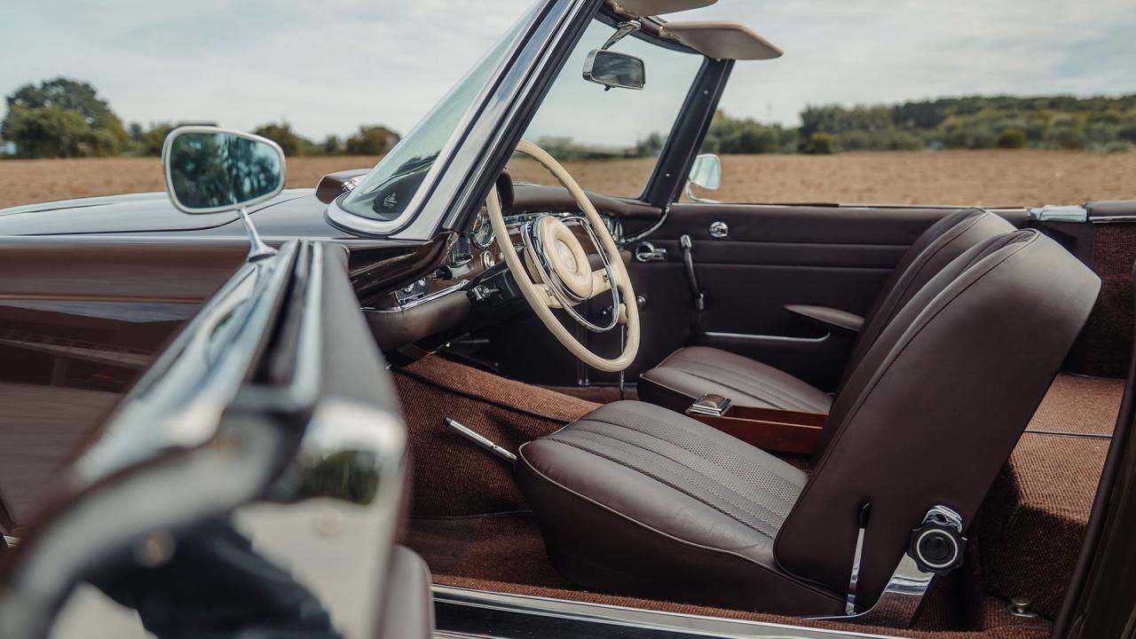 1965 Mercedes - Benz 230 SL Pagoda