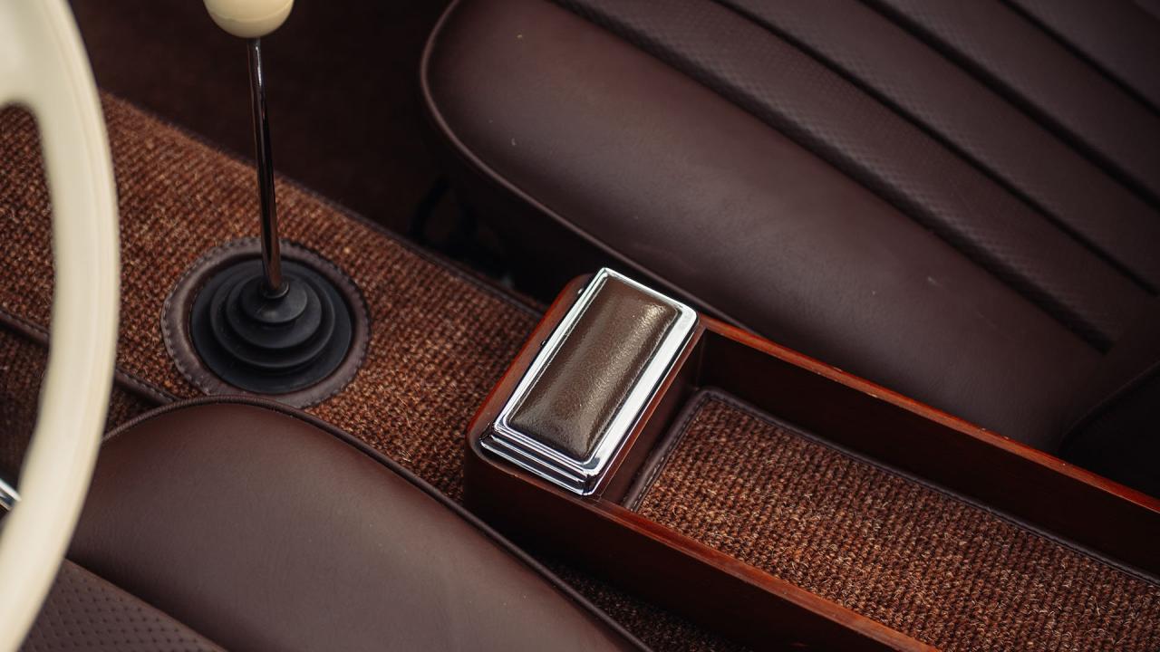 1965 Mercedes - Benz 230 SL Pagoda