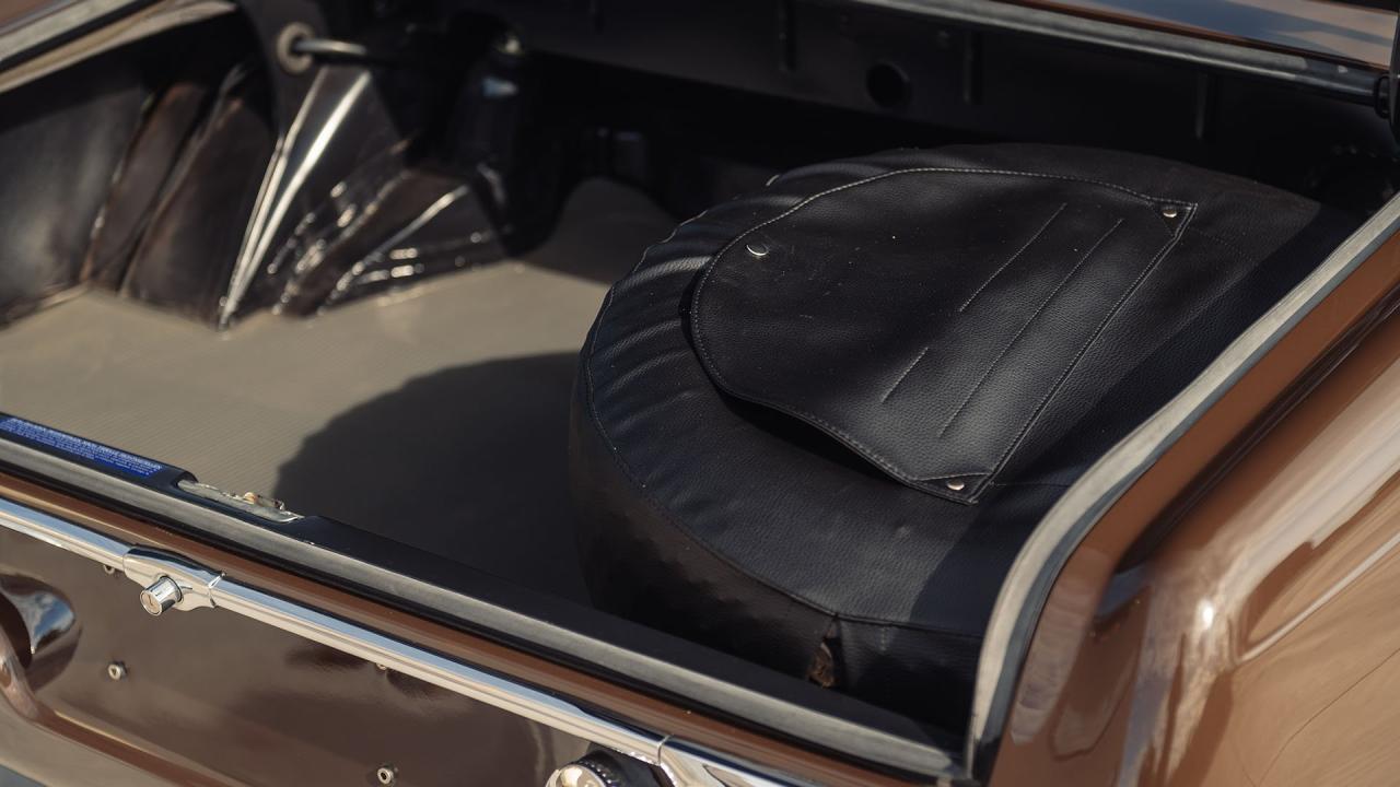 1965 Mercedes - Benz 230 SL Pagoda