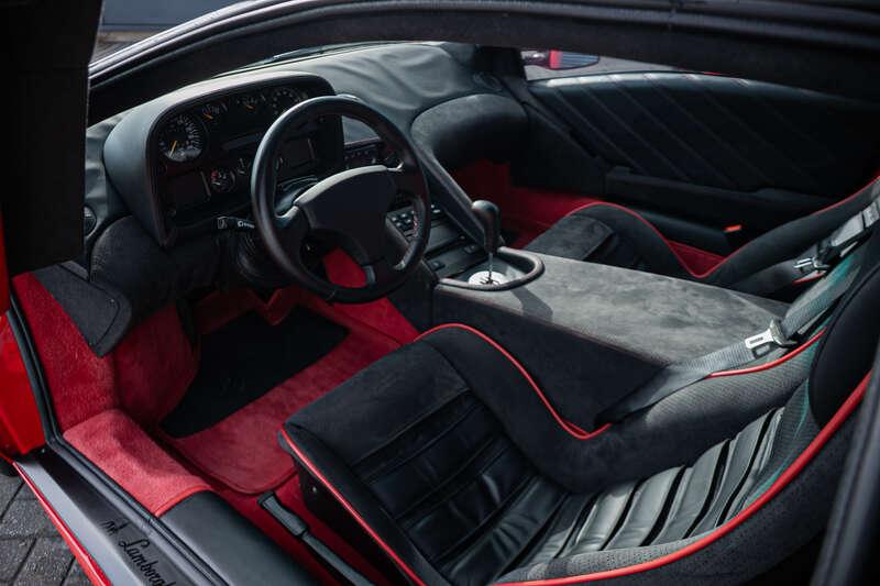 1991 Lamborghini DIABLO 5.7-LITRE 2WD SERIES 1