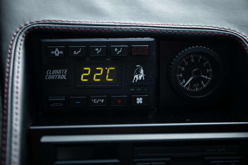1991 Lamborghini DIABLO 5.7-LITRE 2WD SERIES 1